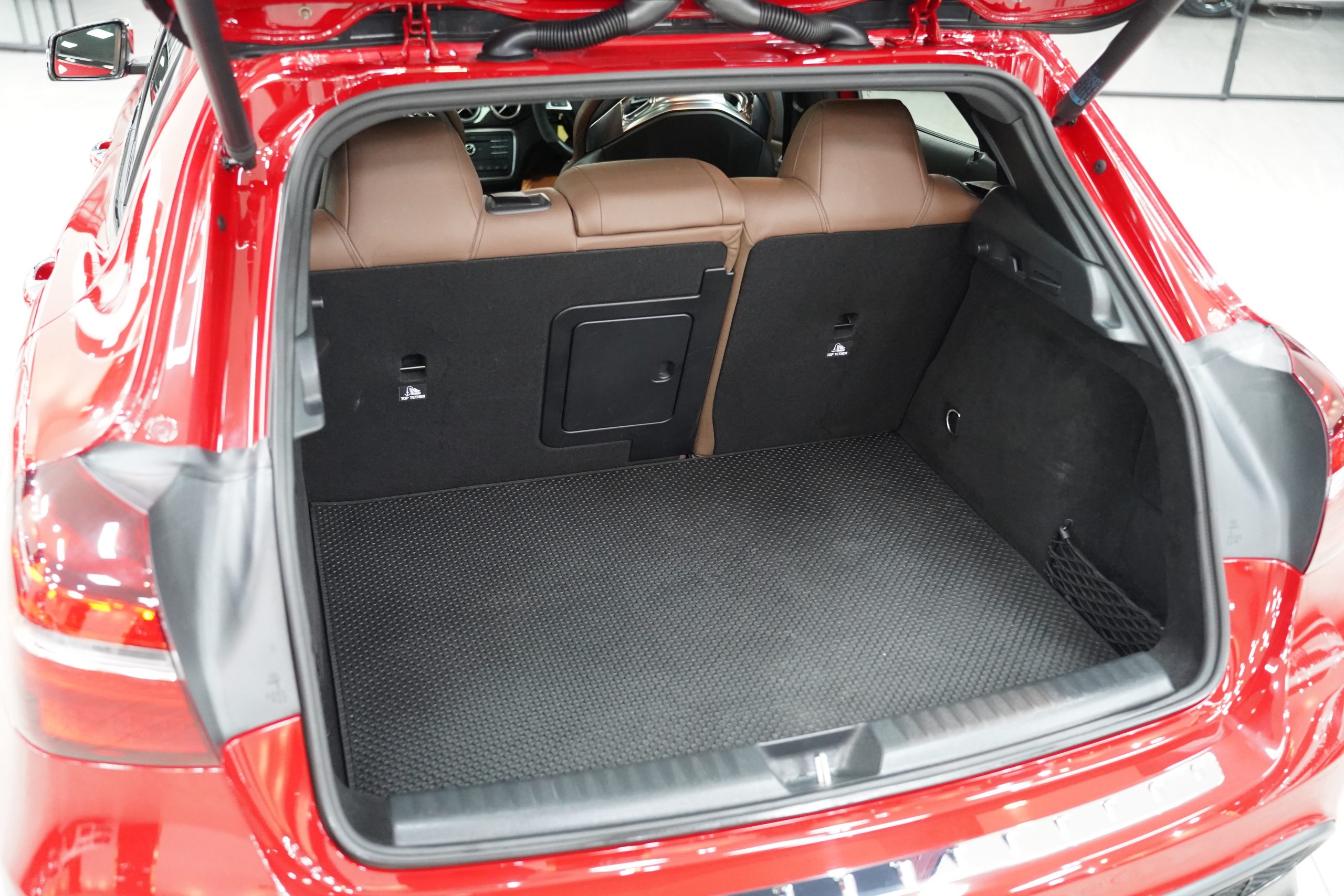 2017 Mercedes-AMG GLA 45 4MATIC - Image 11