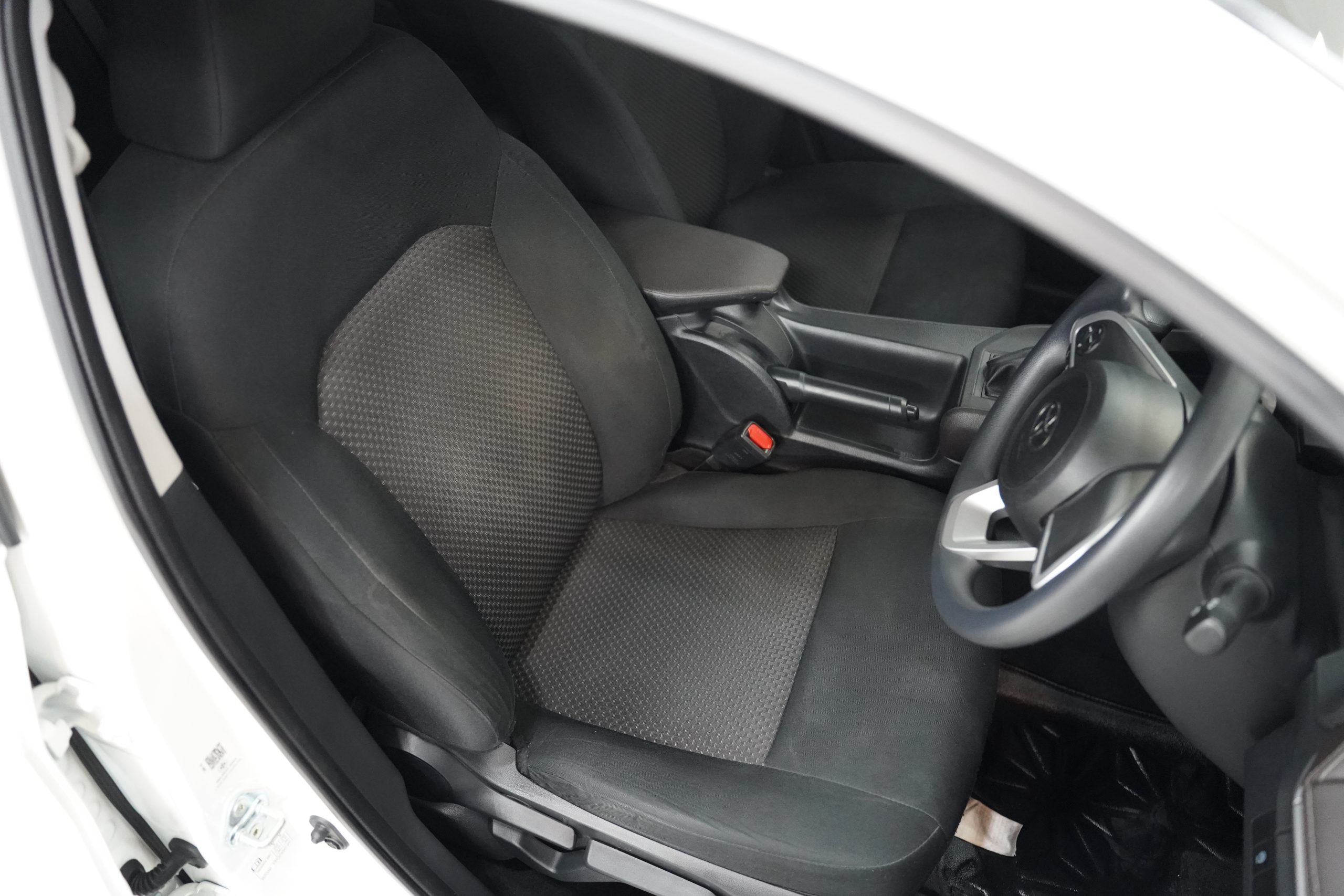 2024 Toyota Yaris ATIV รุ่น Sport - Image 18
