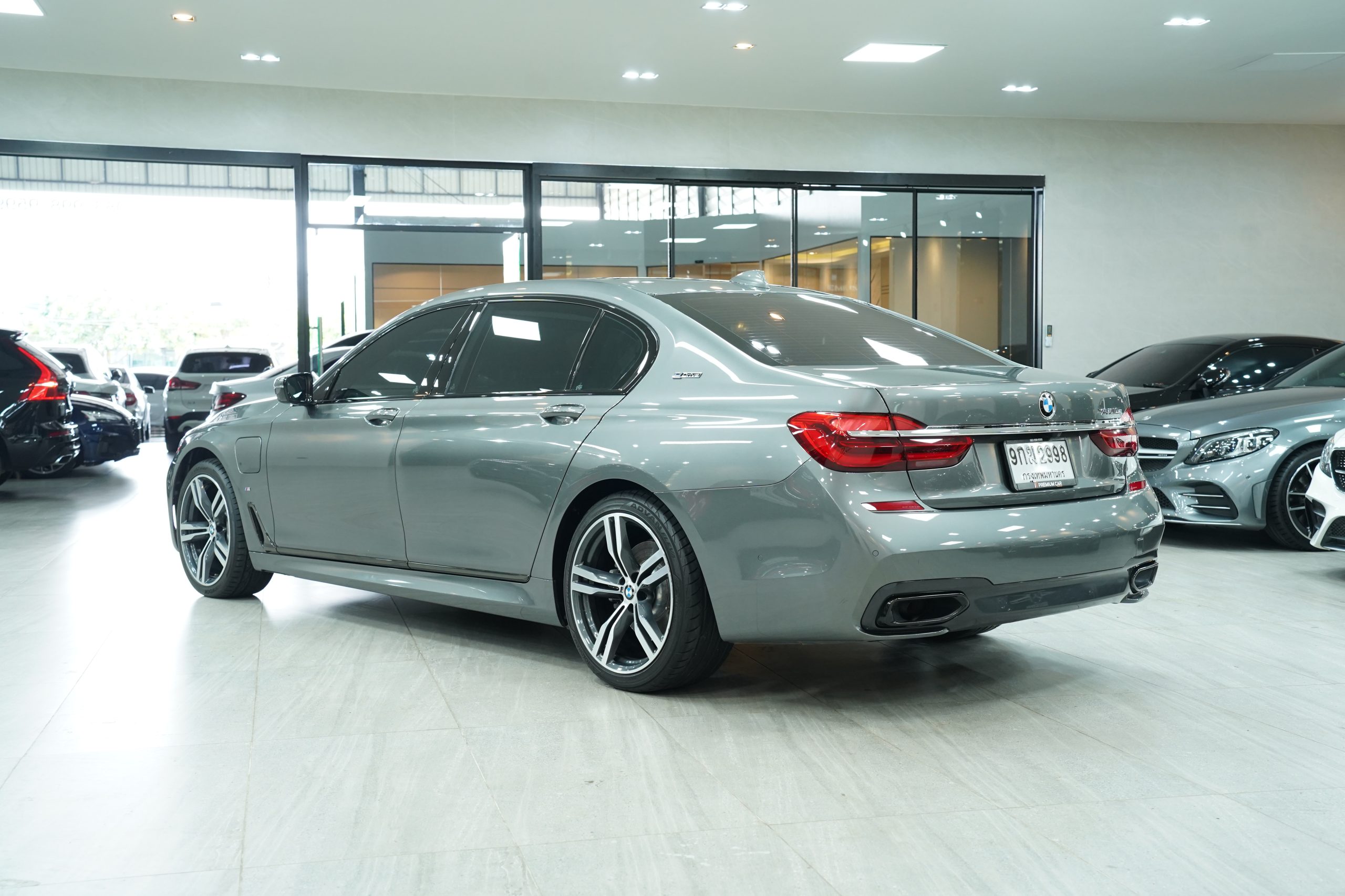 2019 BMW 740Le xDrive M Sport - Image 6