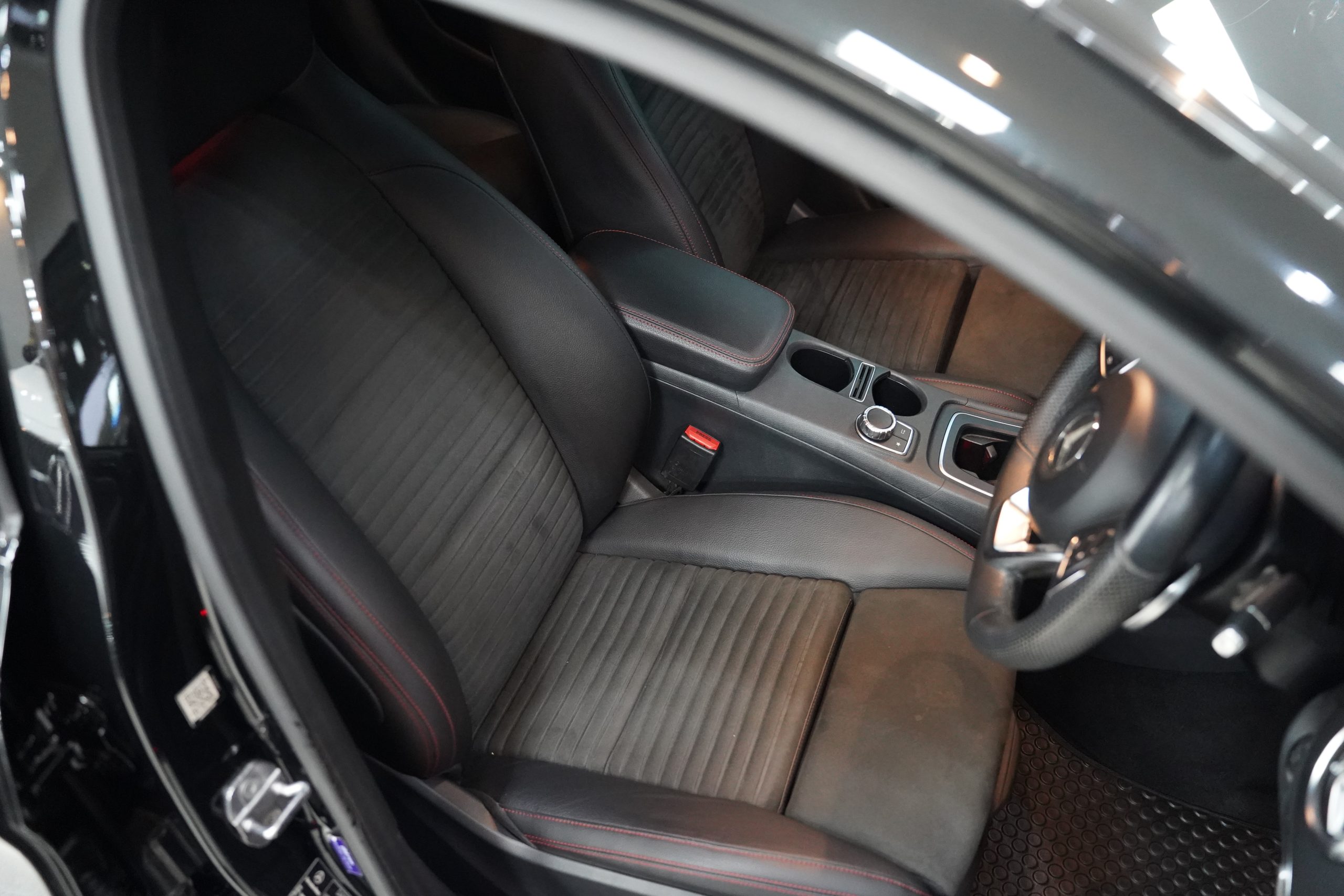 2019 Mercedes-Benz GLA250 AMG 2019 W156 - Image 18