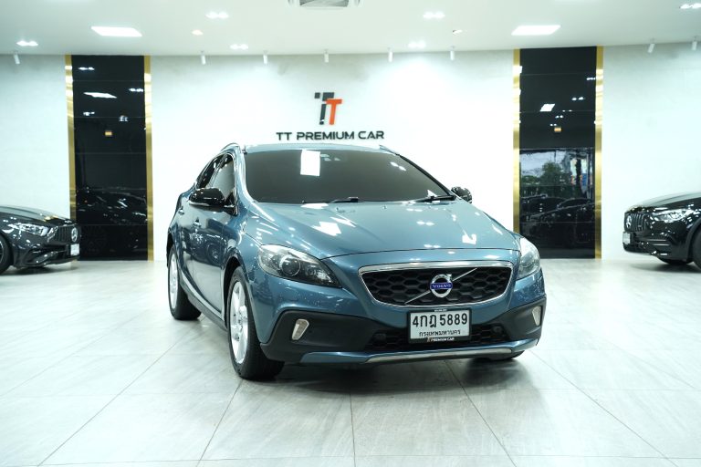 2015 Volvo V40 Cross Country T5