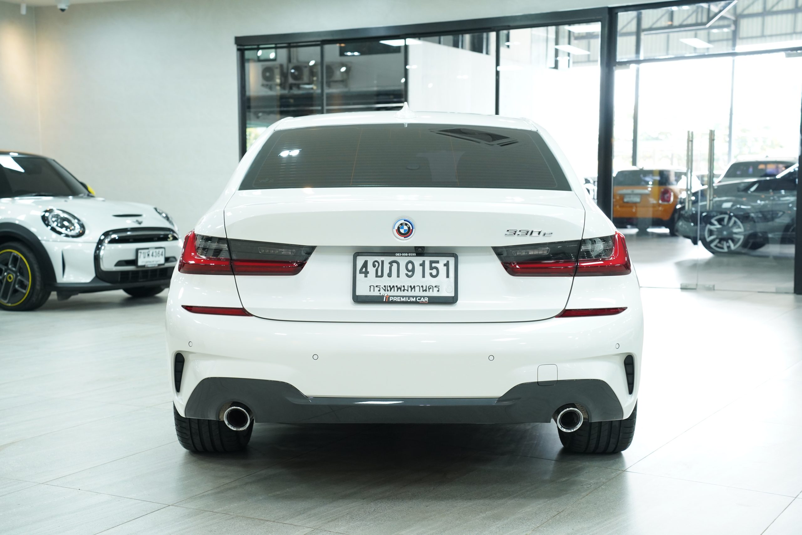 2023 BMW 330e M Sport - Image 7