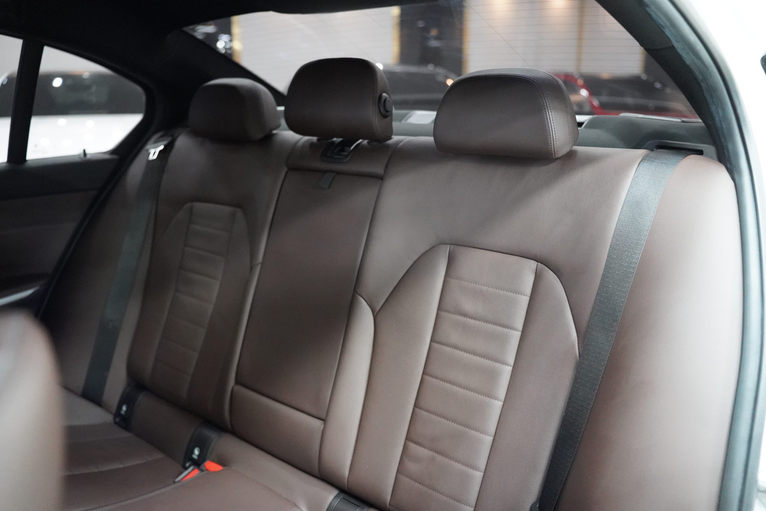 2023 BMW 330e M Sport - Image 13