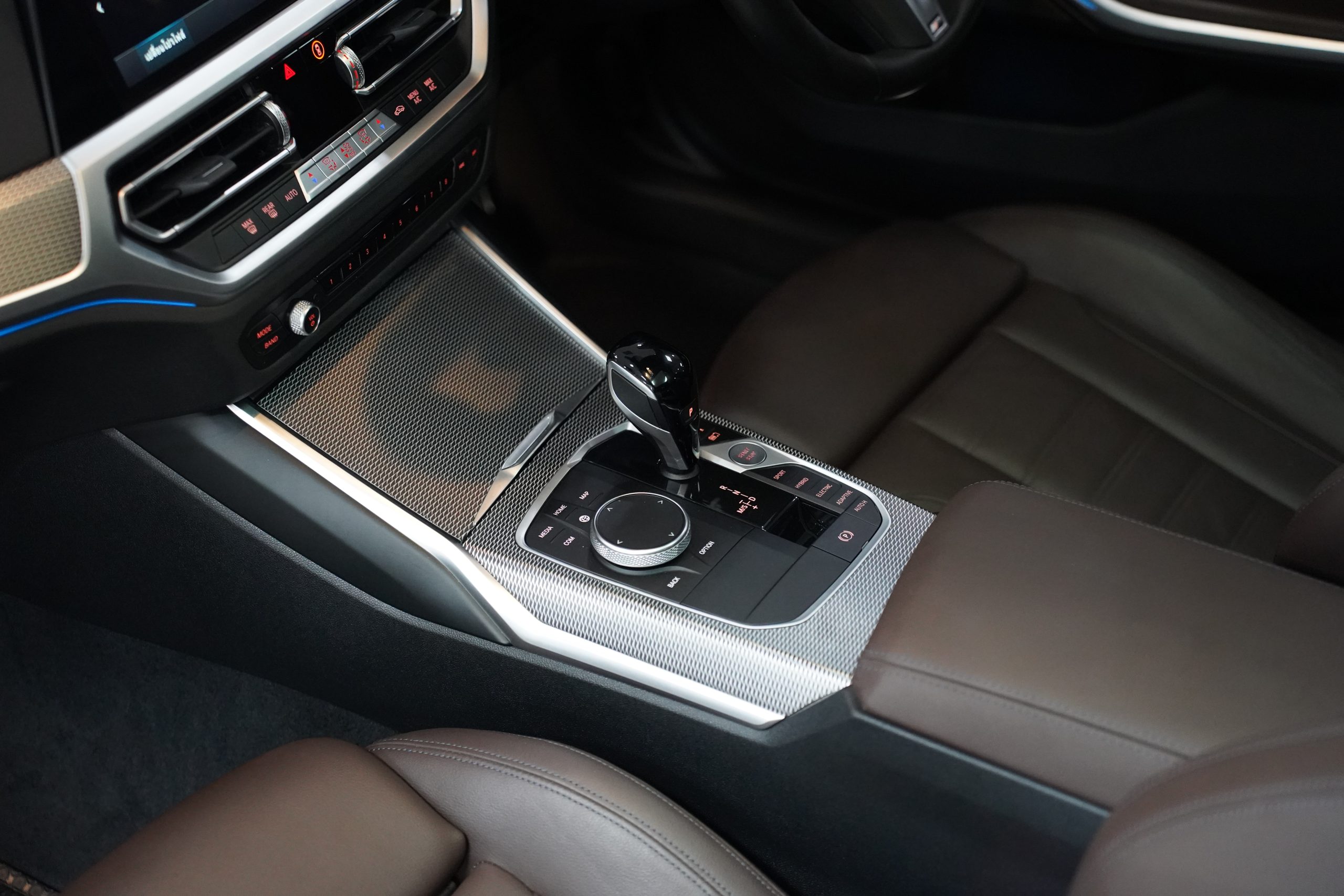 2023 BMW 330e M Sport - Image 14