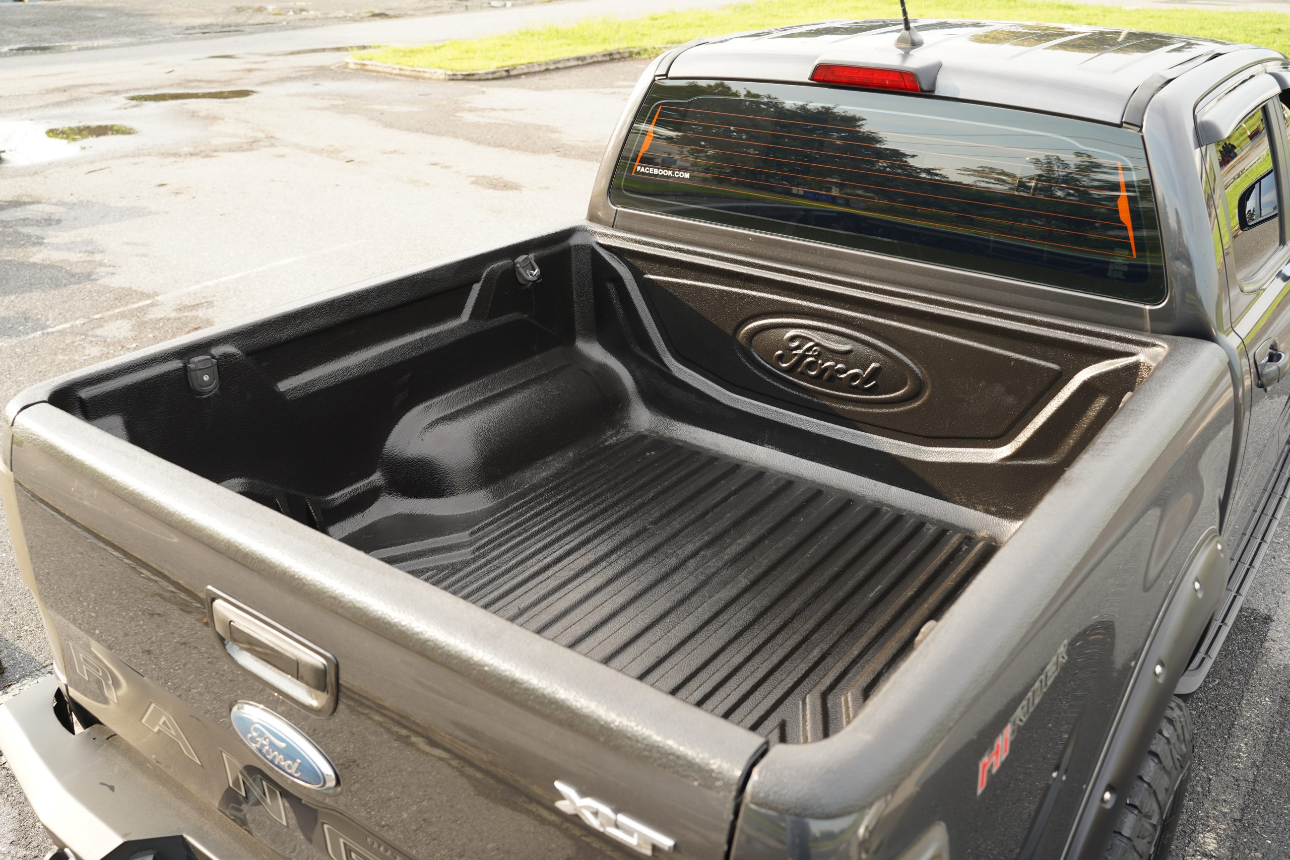 2019 Ford Ranger XLT 4x2 - Image 11