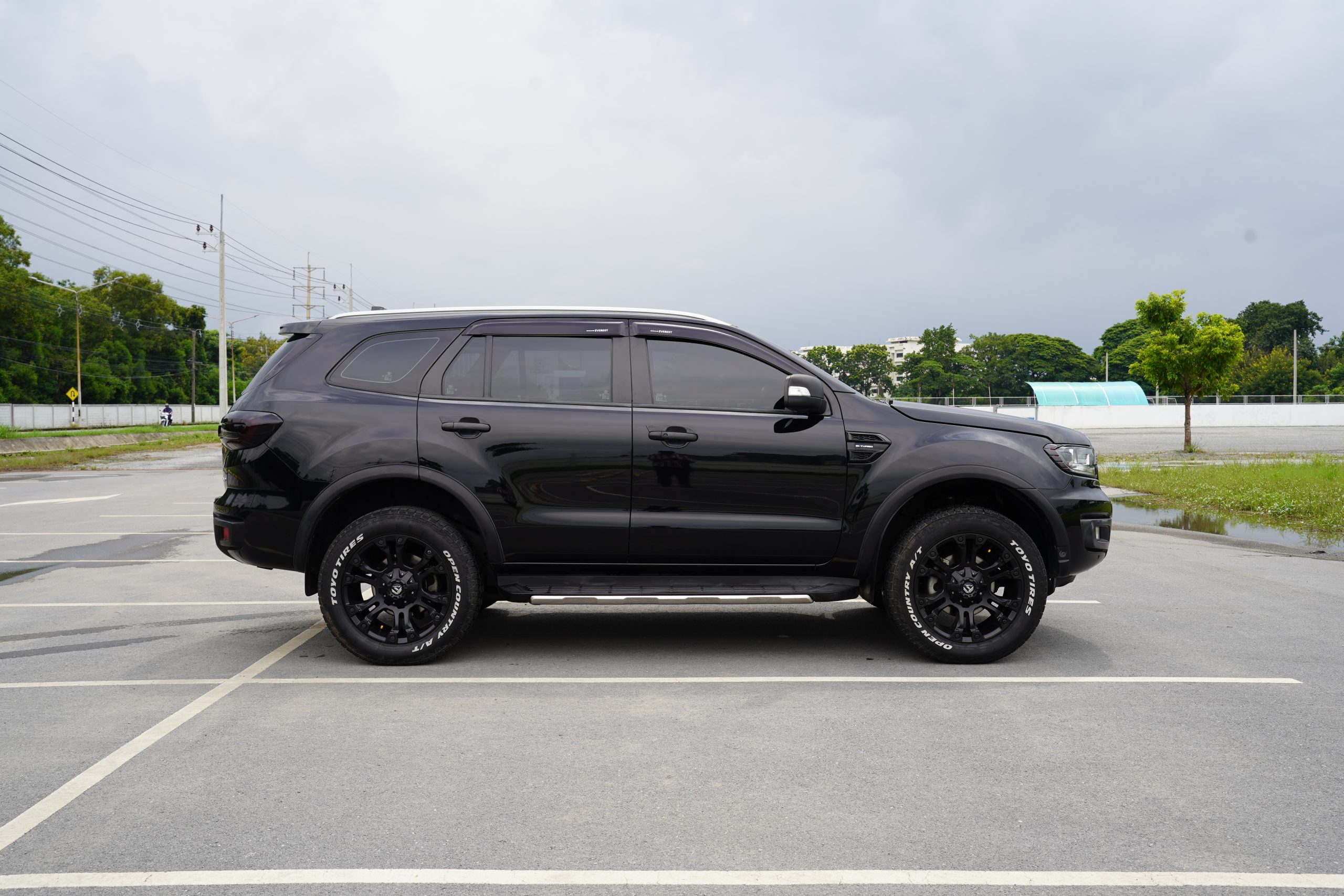 2022Ford Everest 2.0 Titanium Plus 4WD - Image 9
