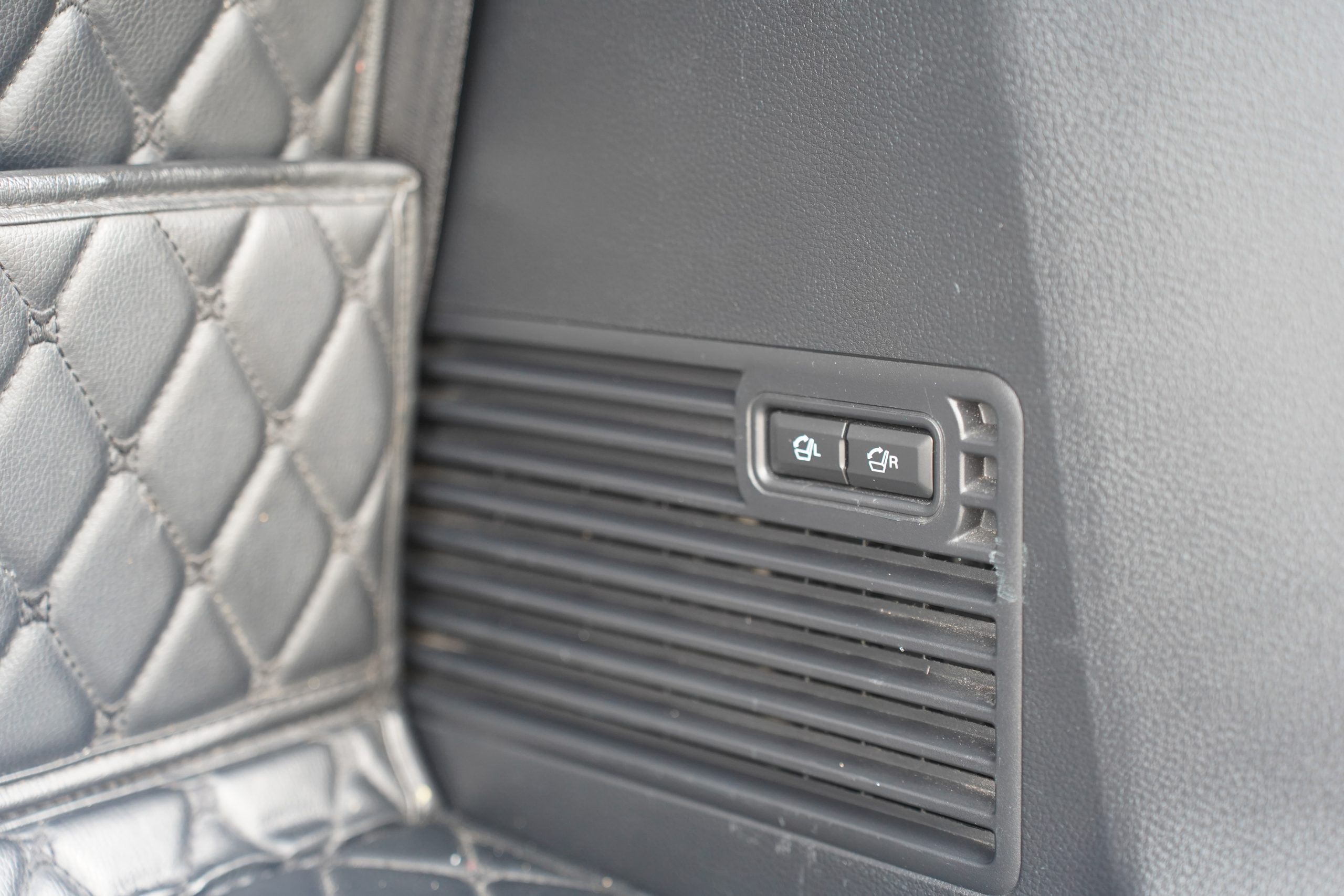 2022Ford Everest 2.0 Titanium Plus 4WD - Image 12