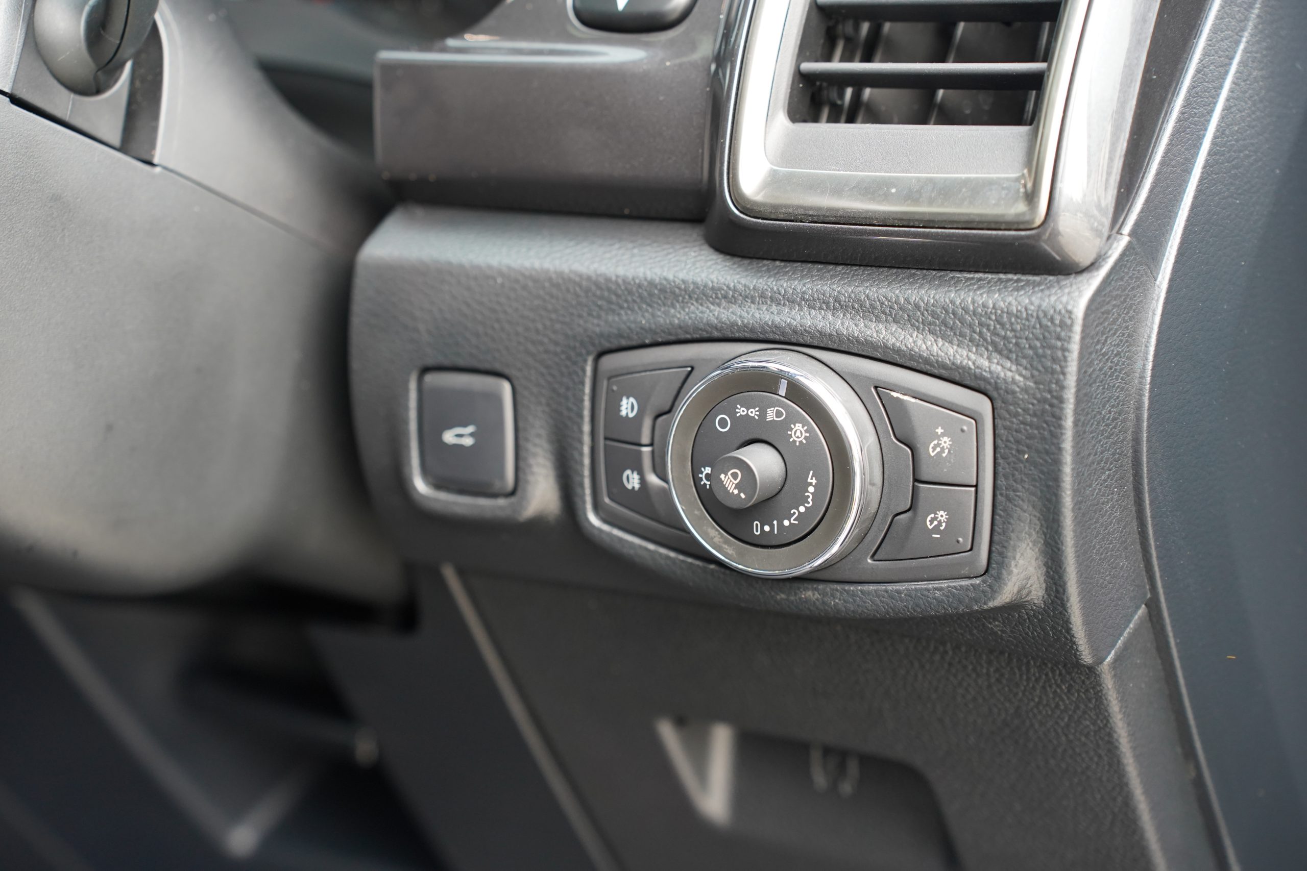 2022Ford Everest 2.0 Titanium Plus 4WD - Image 22