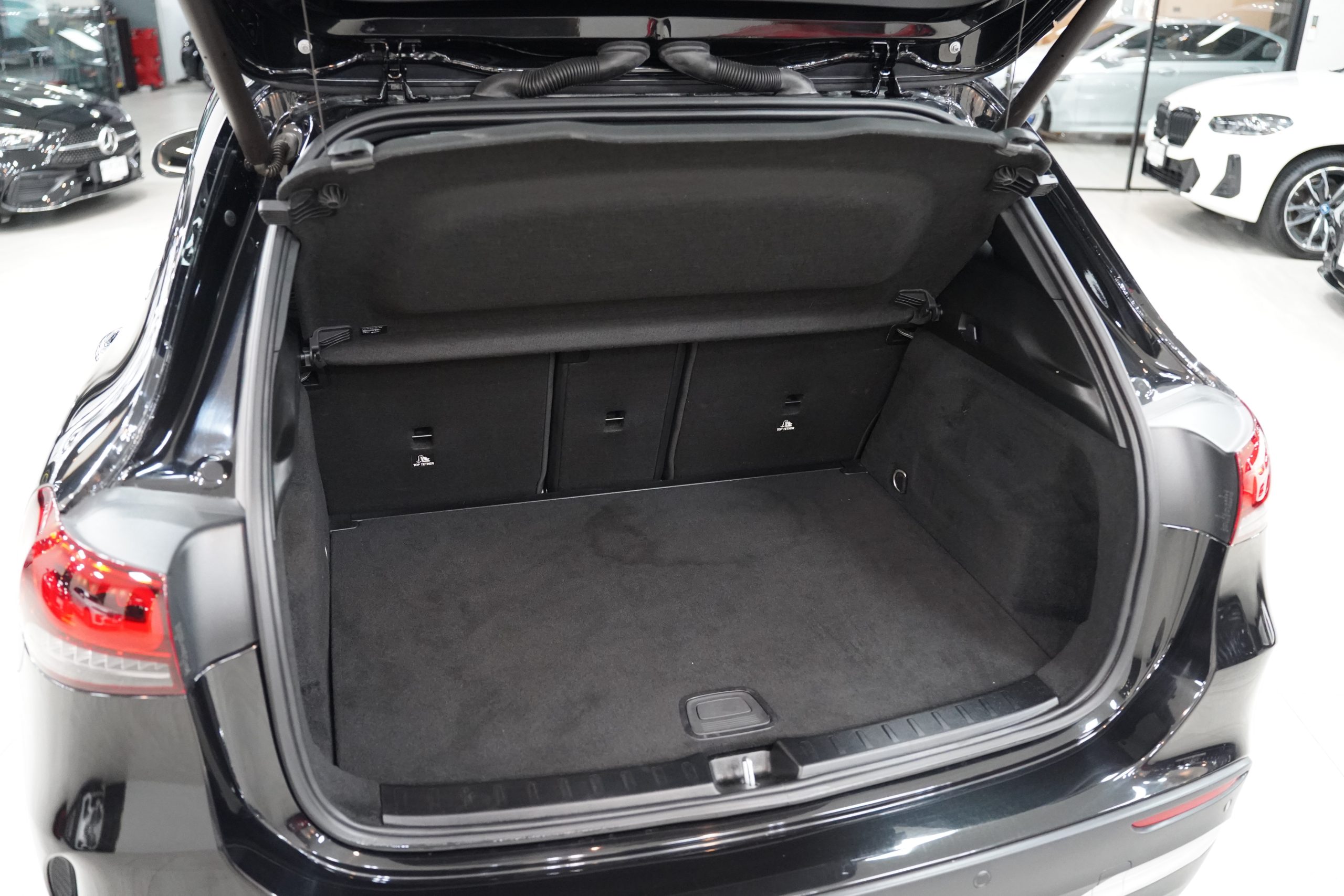2022 Mercedes-Benz GLA 200 AMG Line (W247) - Image 11