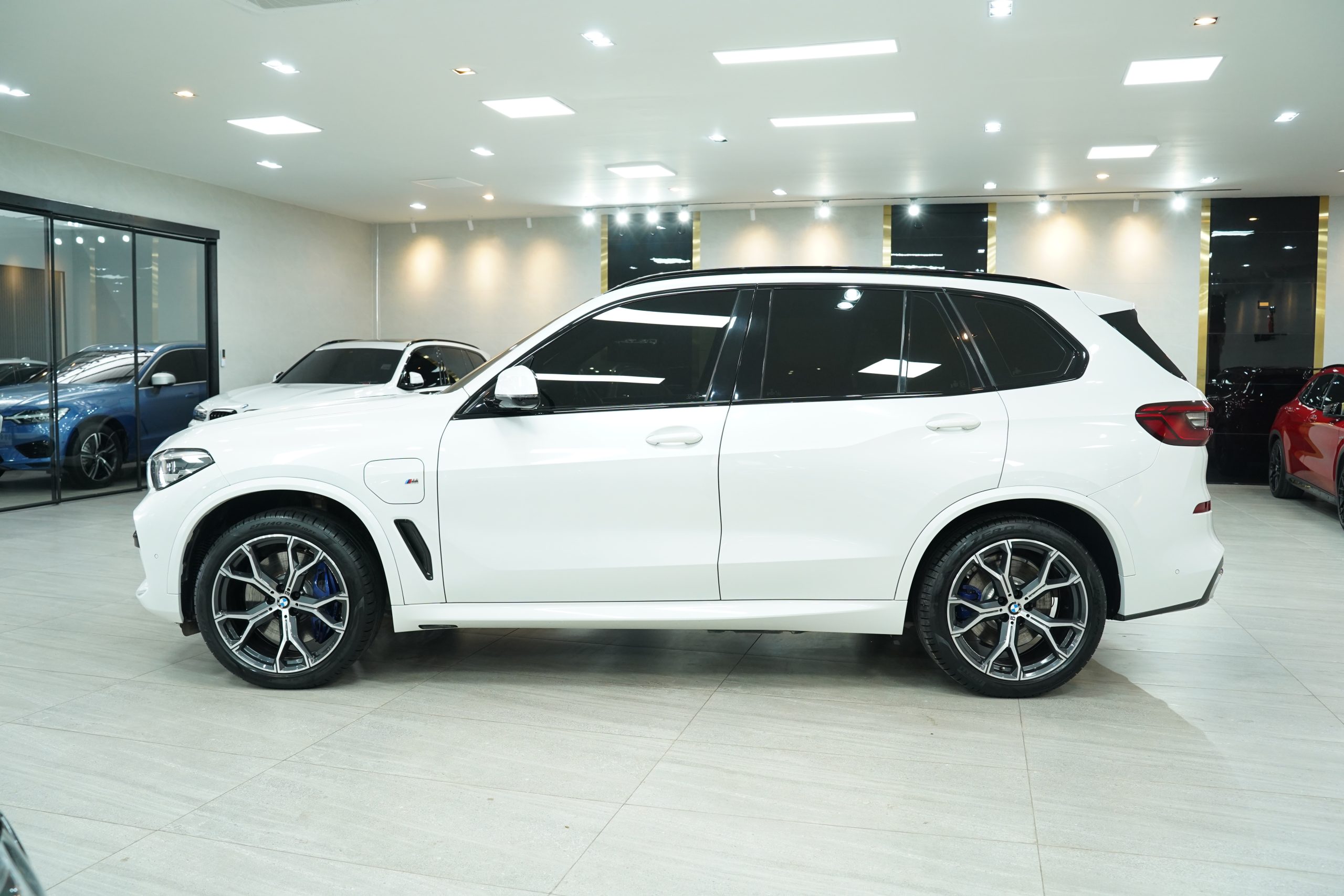 2020 BMW X5 xDrive45e M Sport Plug-in Hybrid G05 - Image 5