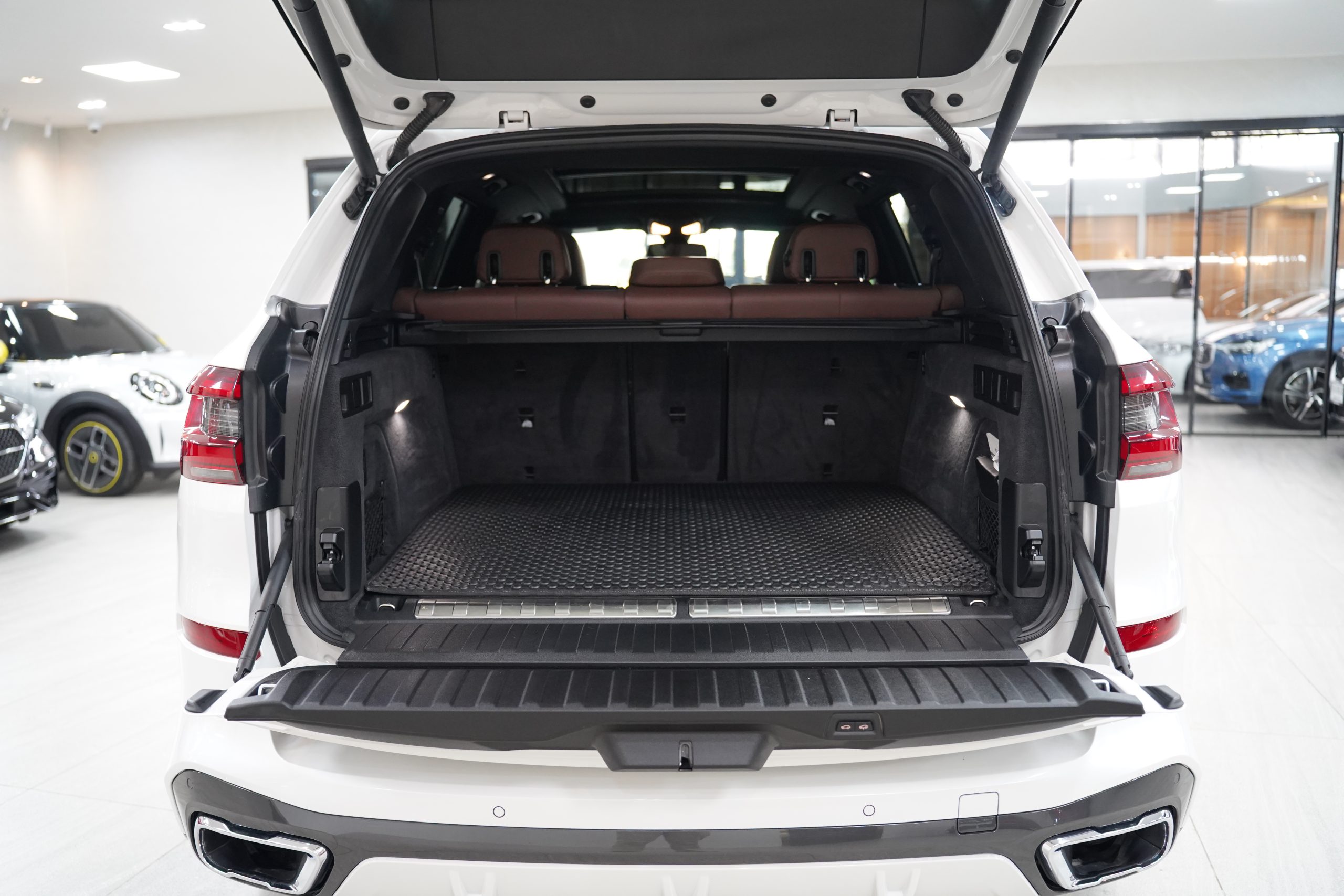 2020 BMW X5 xDrive45e M Sport Plug-in Hybrid G05 - Image 11