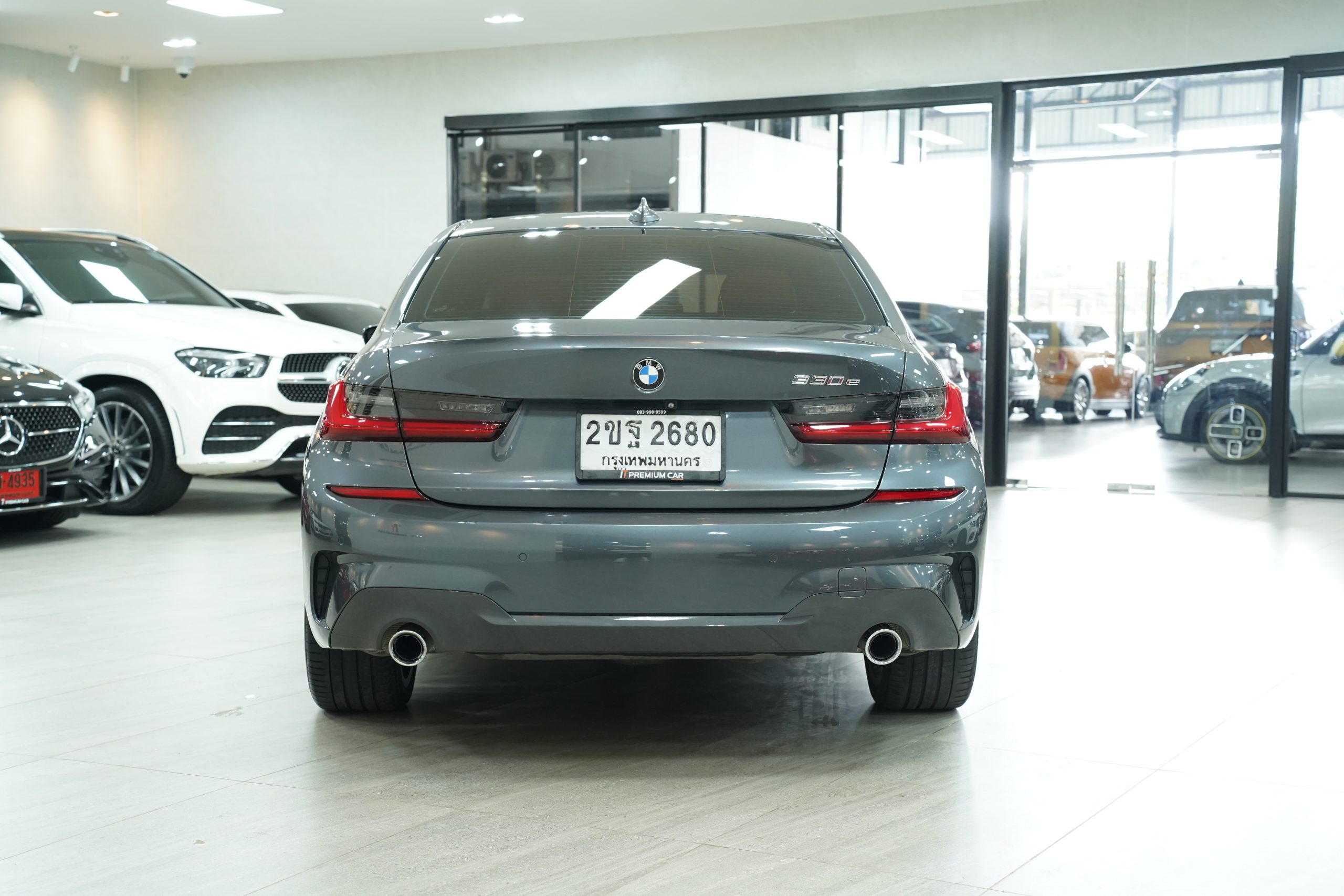 2021 BMW 330e M Sport - Image 8