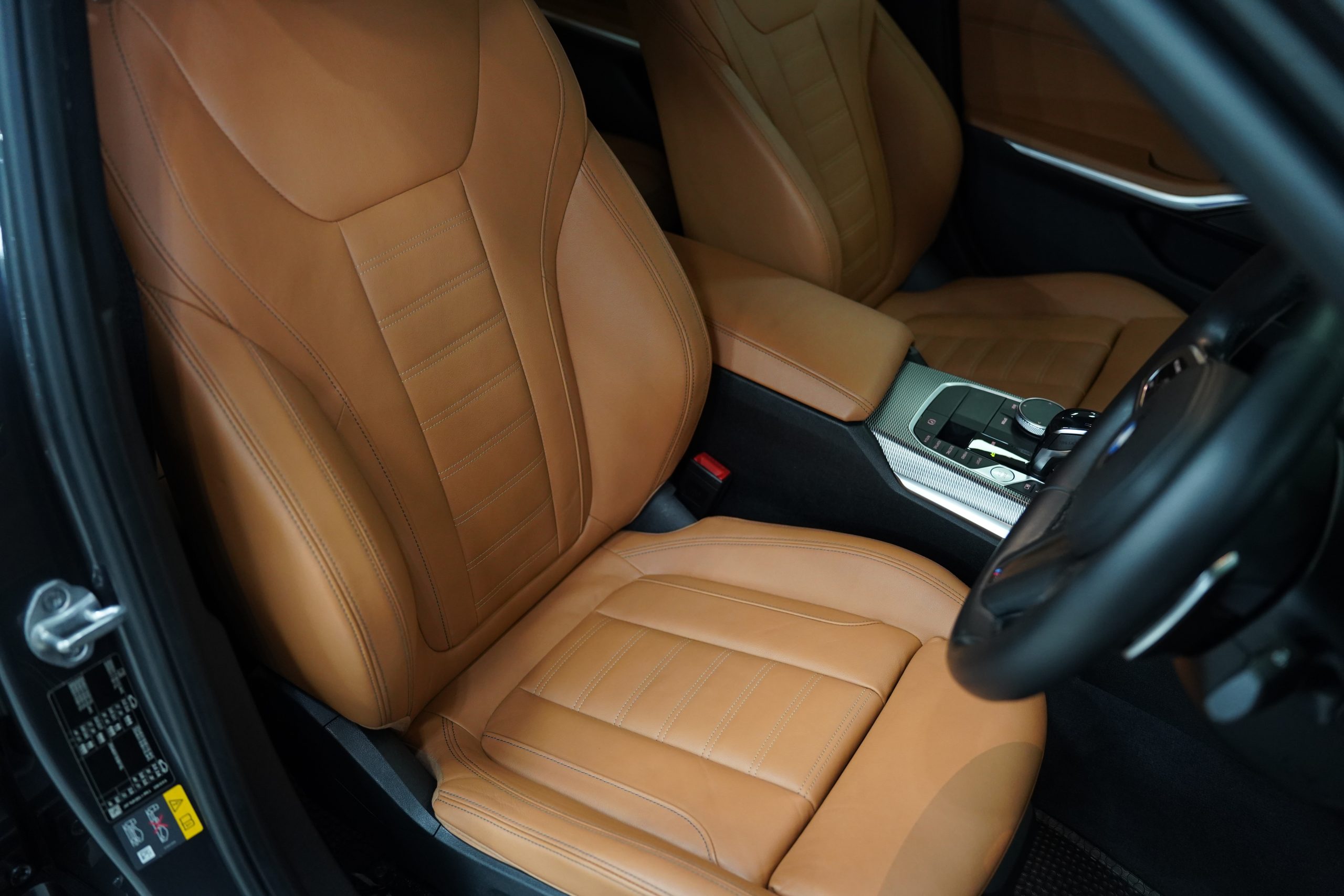 2021 BMW 330e M Sport - Image 15