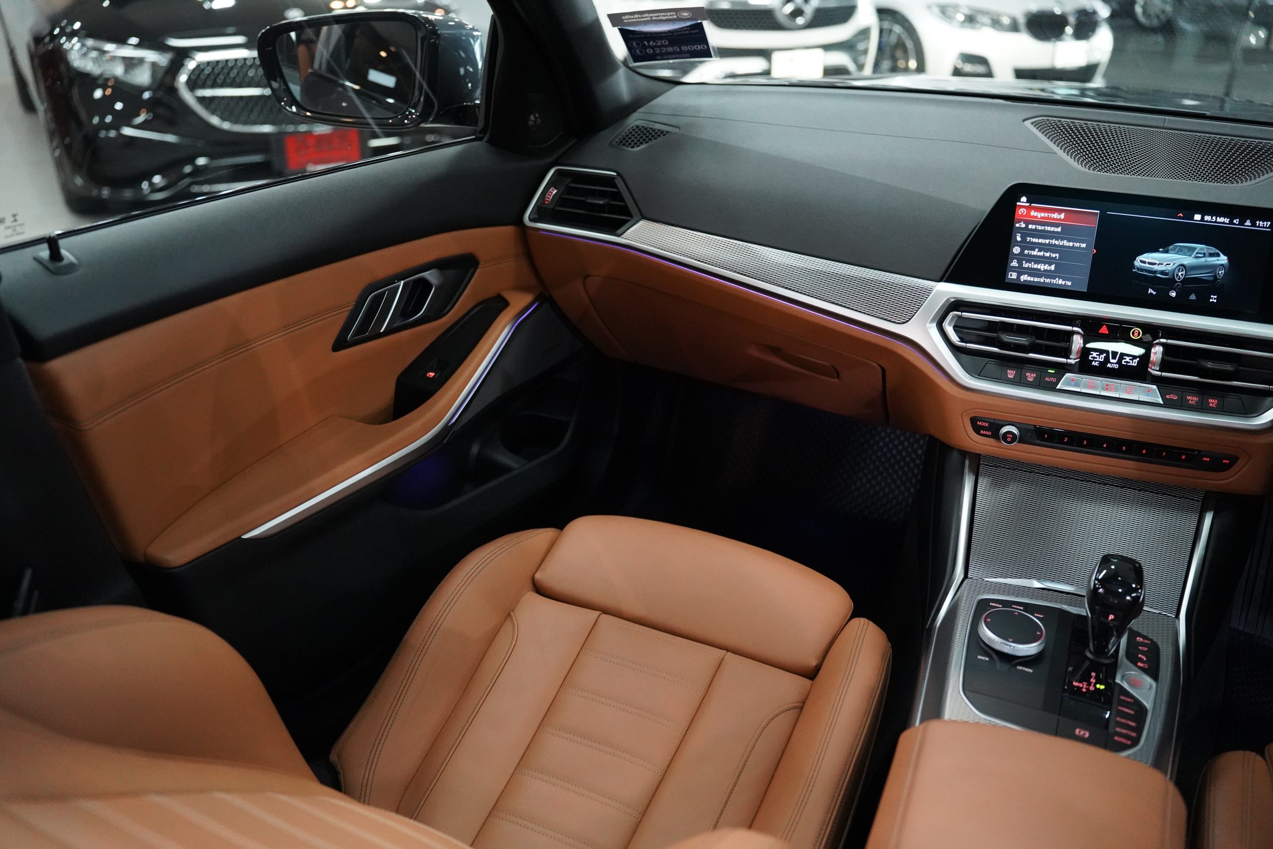 2021 BMW 330e M Sport - Image 21