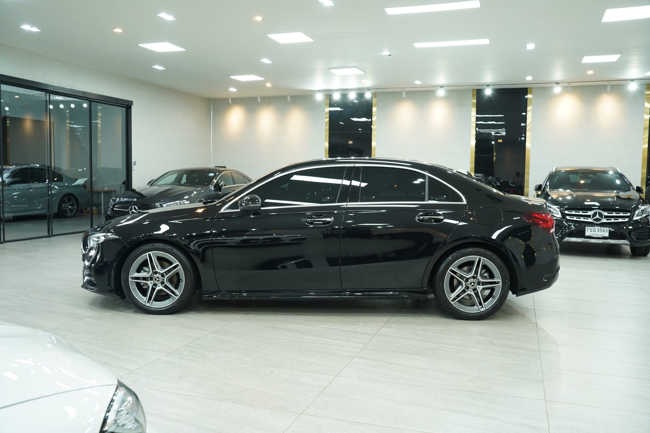 2023 Mercedes-Benz A200 AMG Dynamic - Image 5