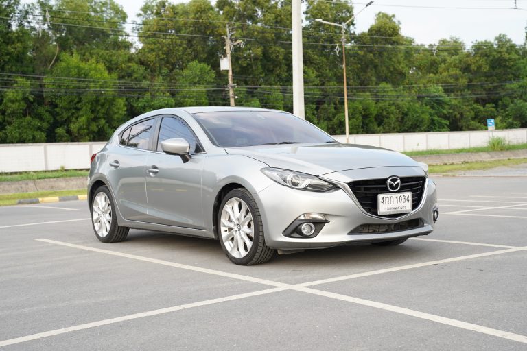 2015 Mazda 3 2.0s Sports Hatchback ปี 2015