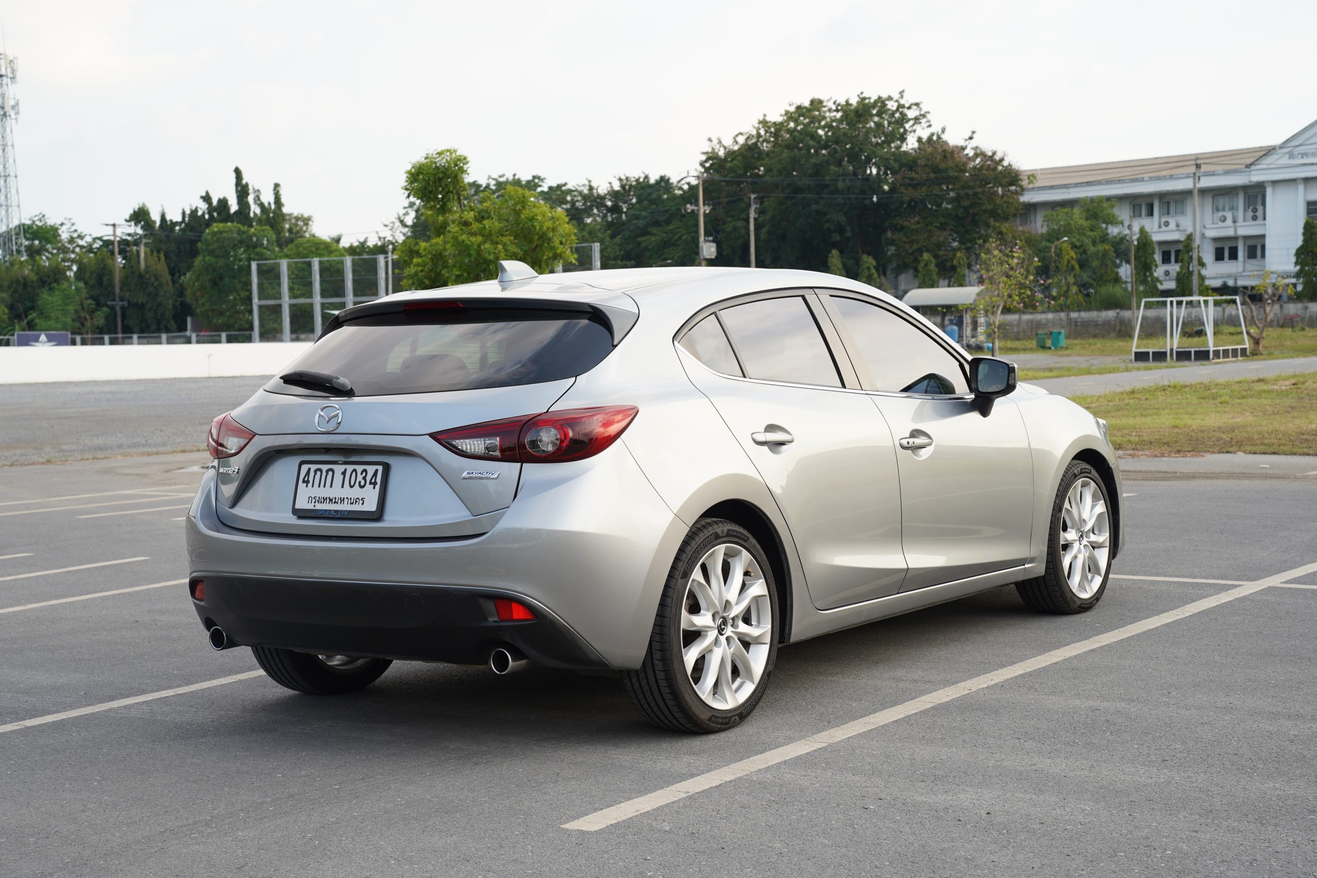 2015 Mazda 3 2.0s Sports Hatchback ปี 2015 - Image 8