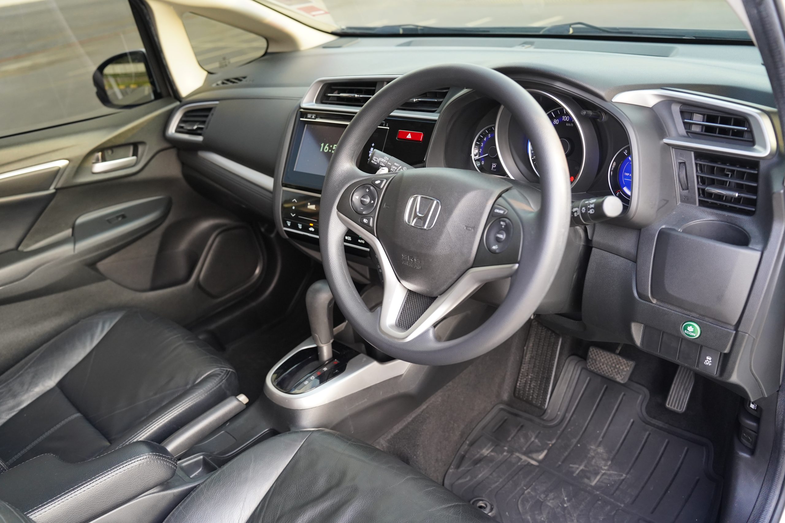 2015 Honda Jazz GK รุ่น SV - Image 15