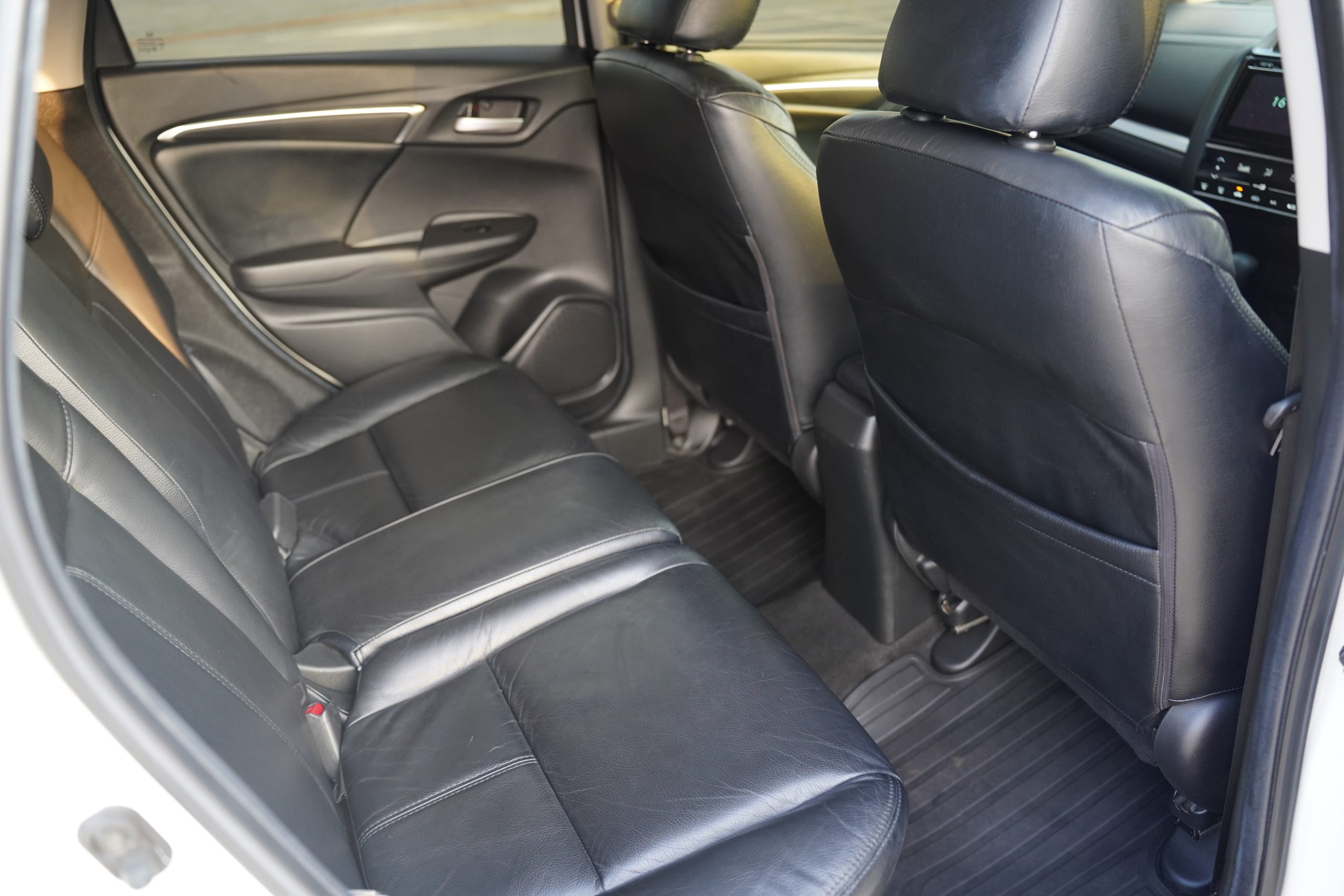 2015 Honda Jazz GK รุ่น SV - Image 20