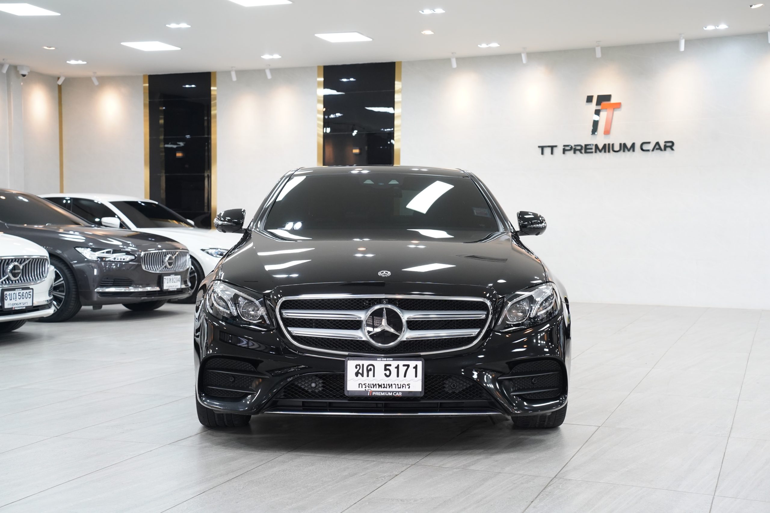 2019 Mercedes-Benz E350e AMG Dynamic (W213) - Image 3