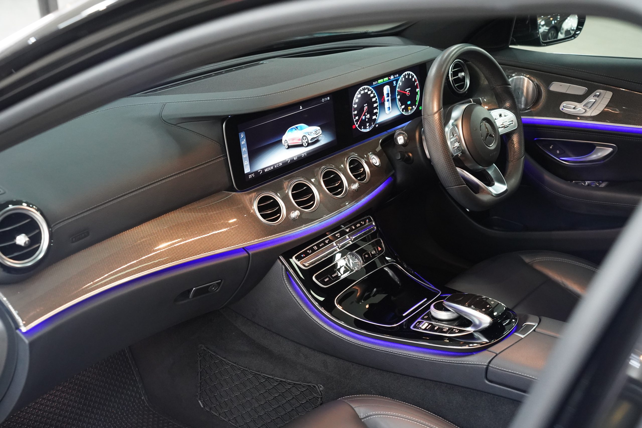 2019 Mercedes-Benz E350e AMG Dynamic (W213) - Image 15