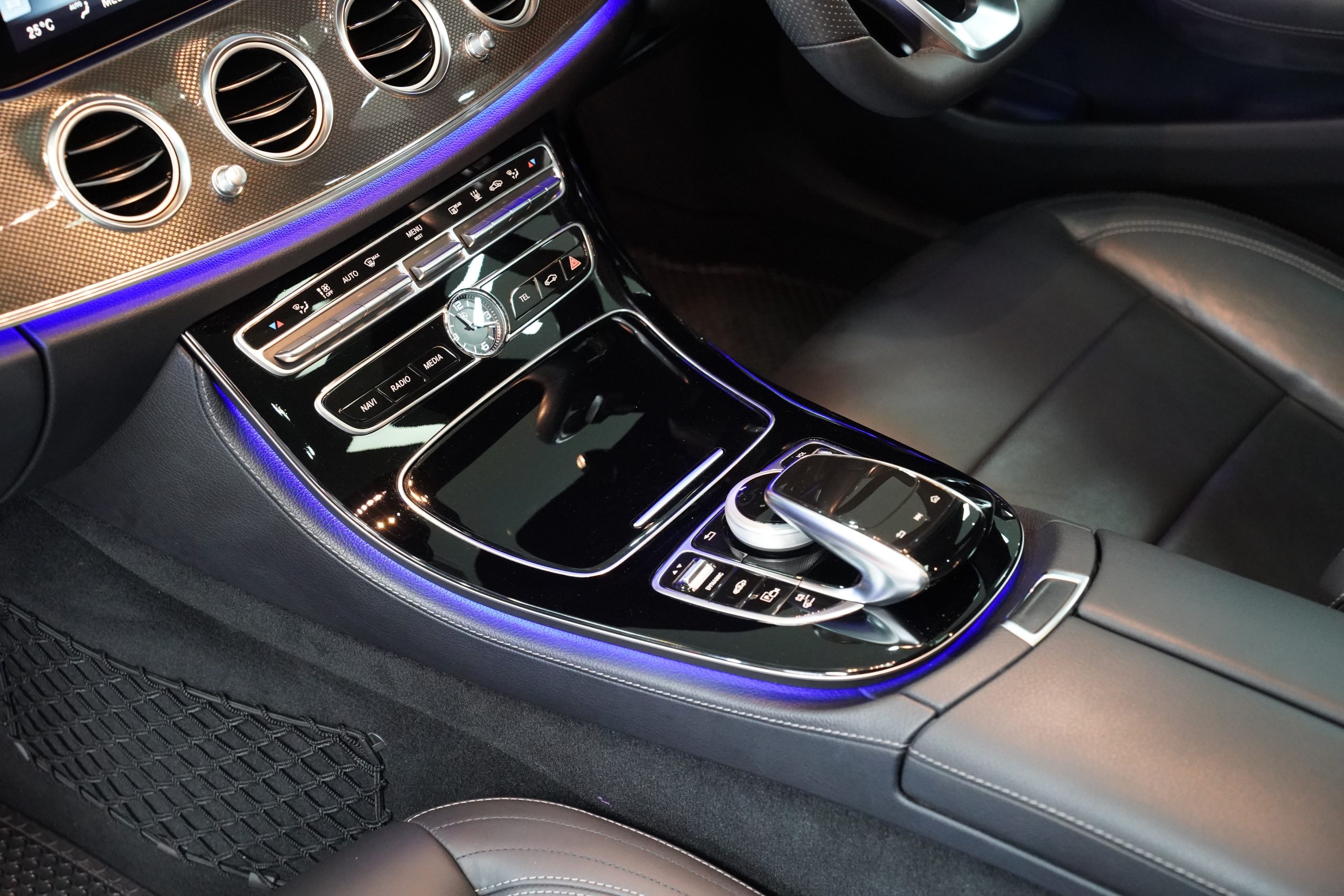 2019 Mercedes-Benz E350e AMG Dynamic (W213) - Image 16
